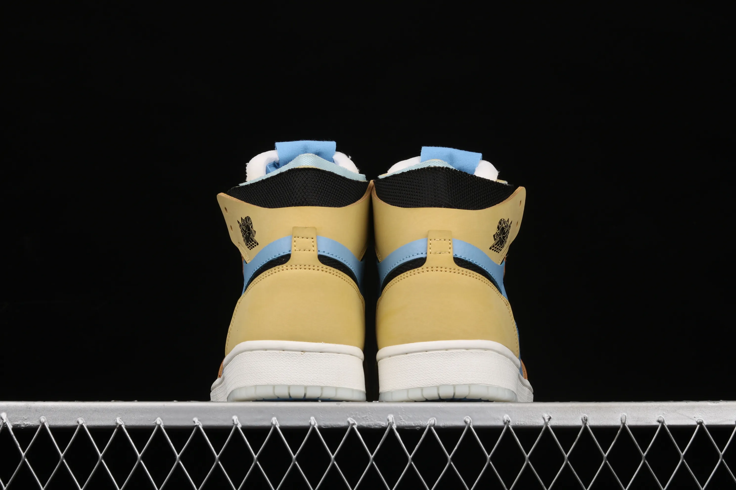 All categories Air Jordan Jordan series basketball shoes Air Jordan 1 High Z version Air Jordan 1 Zoom CMFT AJ1 Joe 1 black blue yellow CT0978-900